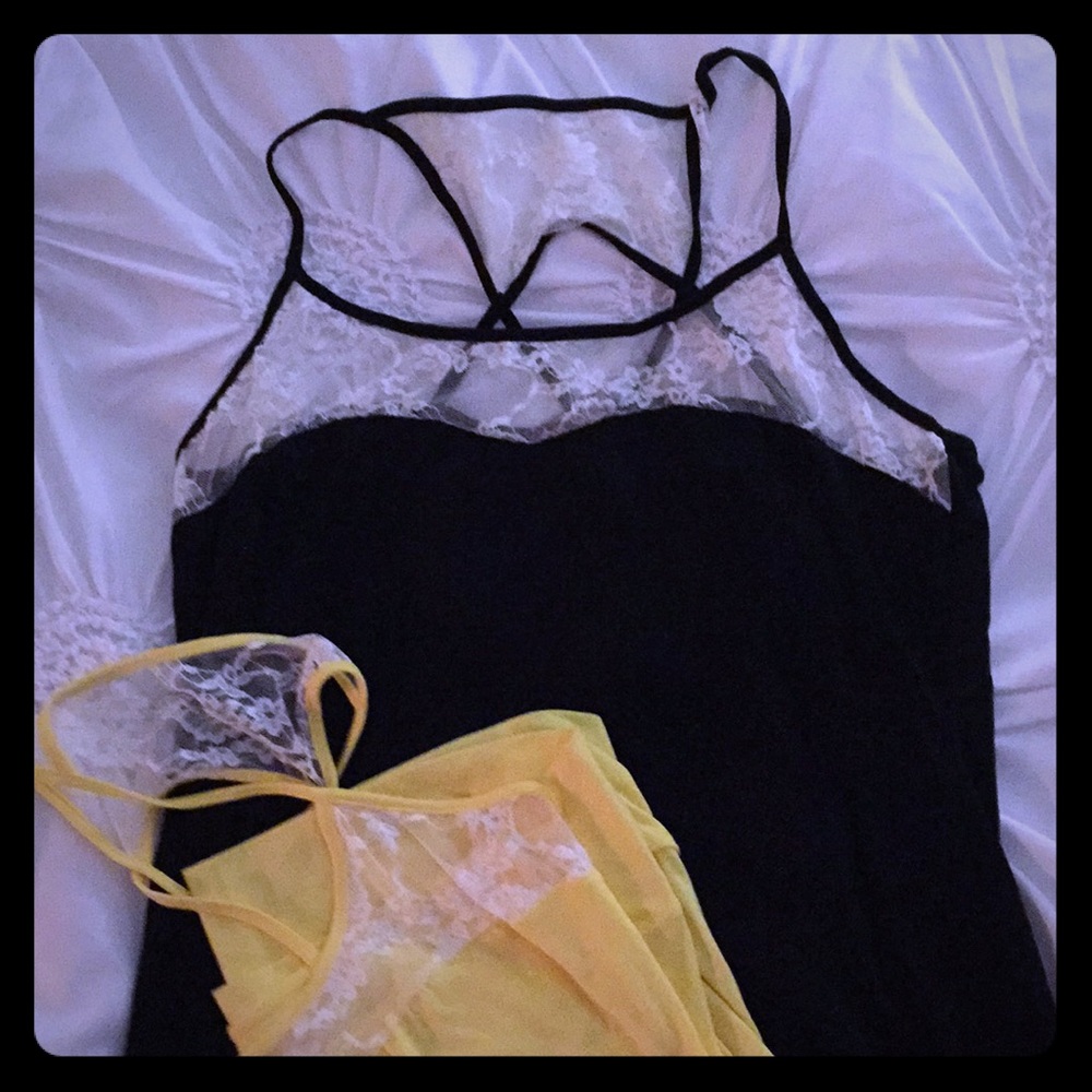 🔥Two camisoles with lace detail.